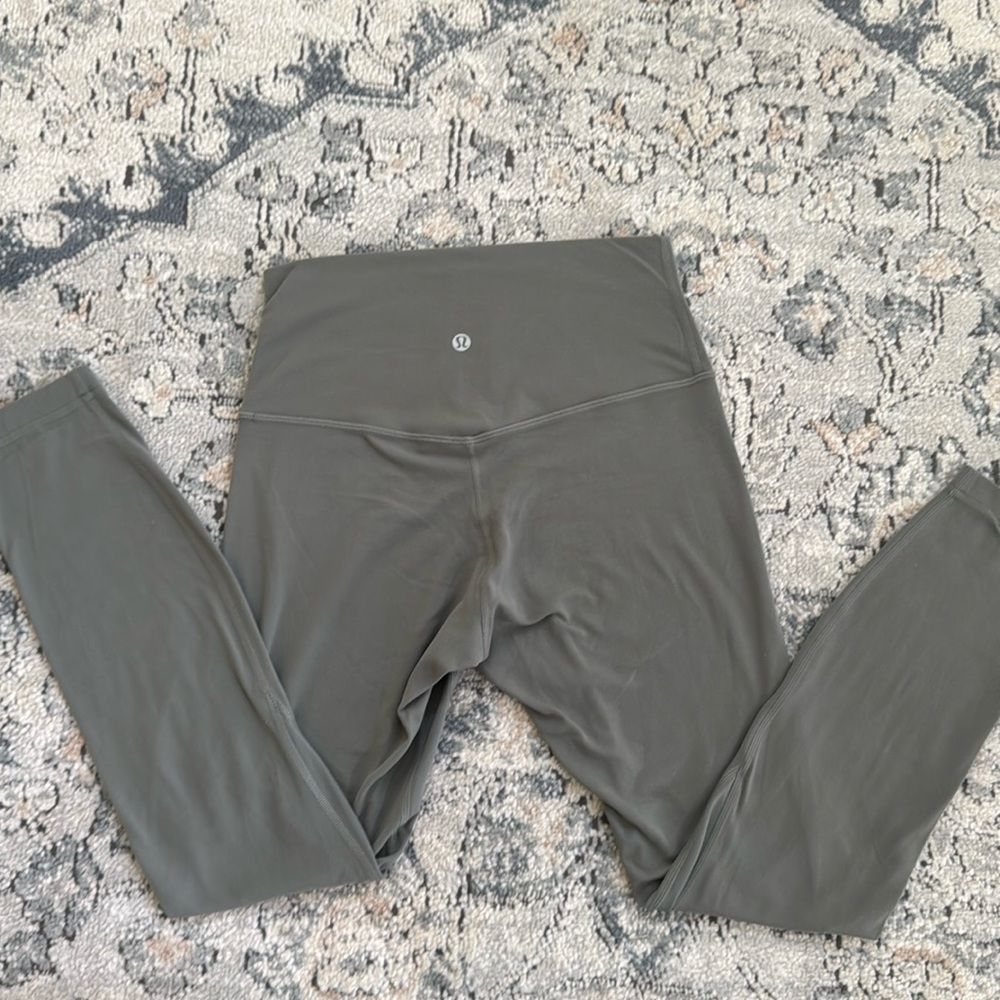Light green Lululemon align leggings